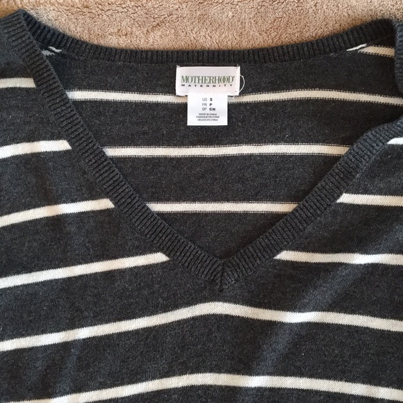 Motherhood maternity v neck sweater small - Picture 2 of 3